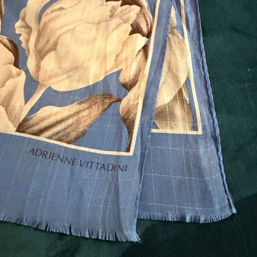 Adrienne Vittadini floral‎ scarf botanical print 26in square blue ivory